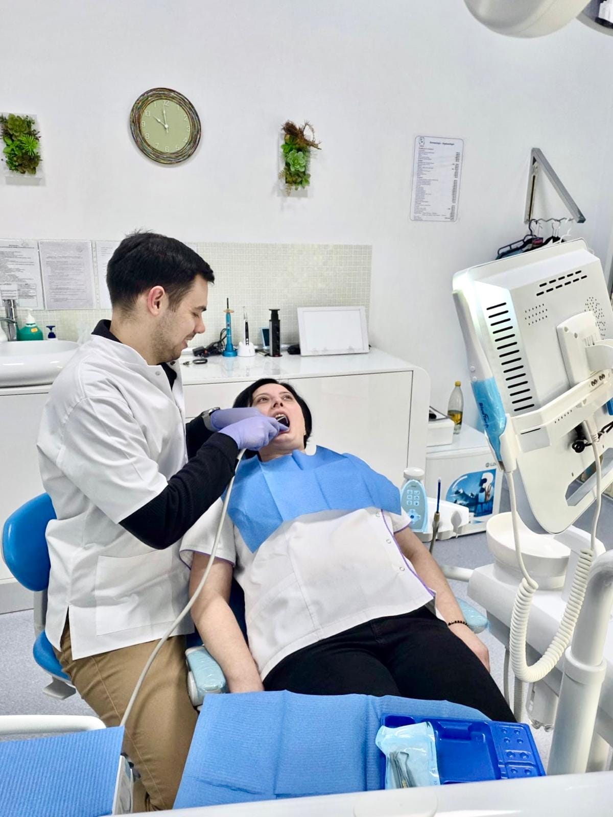 Dr. Stomatolog Dodu Victor Alin 1